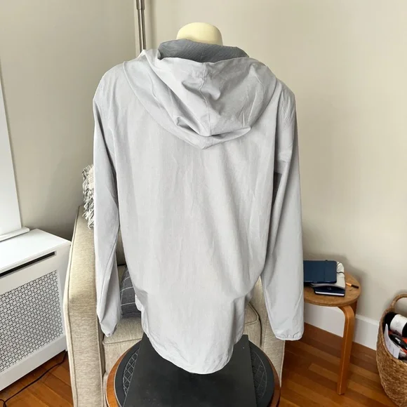 Vuori Outdoor Trainer Shell Gray Full Zip Hooded Jacket - Picture 2 of 7